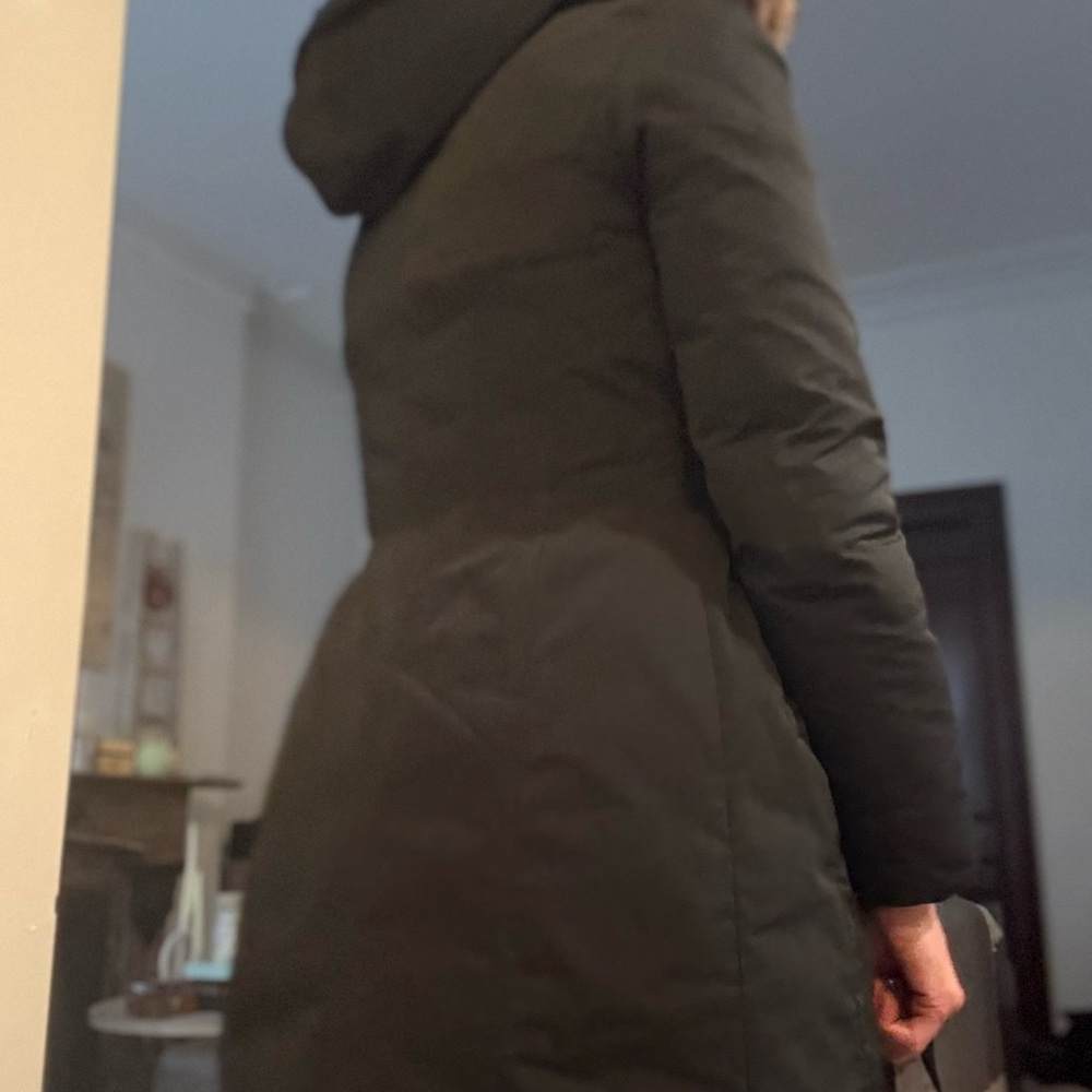 Moncler Black Quilted Down Hooded Parka with Fur Trim - Picture 2 of 6